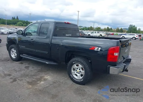 2009 Chevrolet Silverado 1500 Lt z USA, uszkodzony, nr VIN 1GCEK29039Z155164